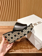 ATTITUDE WEDGE SLIDE 90MM IN BLACK CALFSKIN CANVAS SOLE