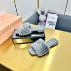 GRAY SLIPPERS LAMB FUR