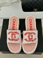 CLASSIC SLIPPERS THICK SOLE IN LIGHT PINK TWEED