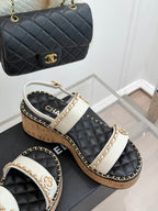 THICK-SOLED CHAIN HEART SANDAL IN WHITE LAMBSKIN