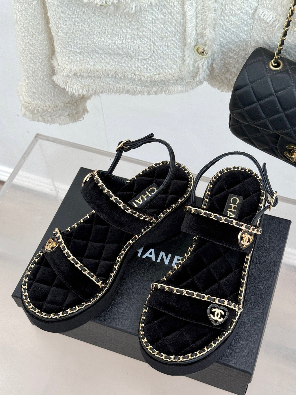 THICK-SOLED CHAIN HEART SANDAL IN BLACK VELVET