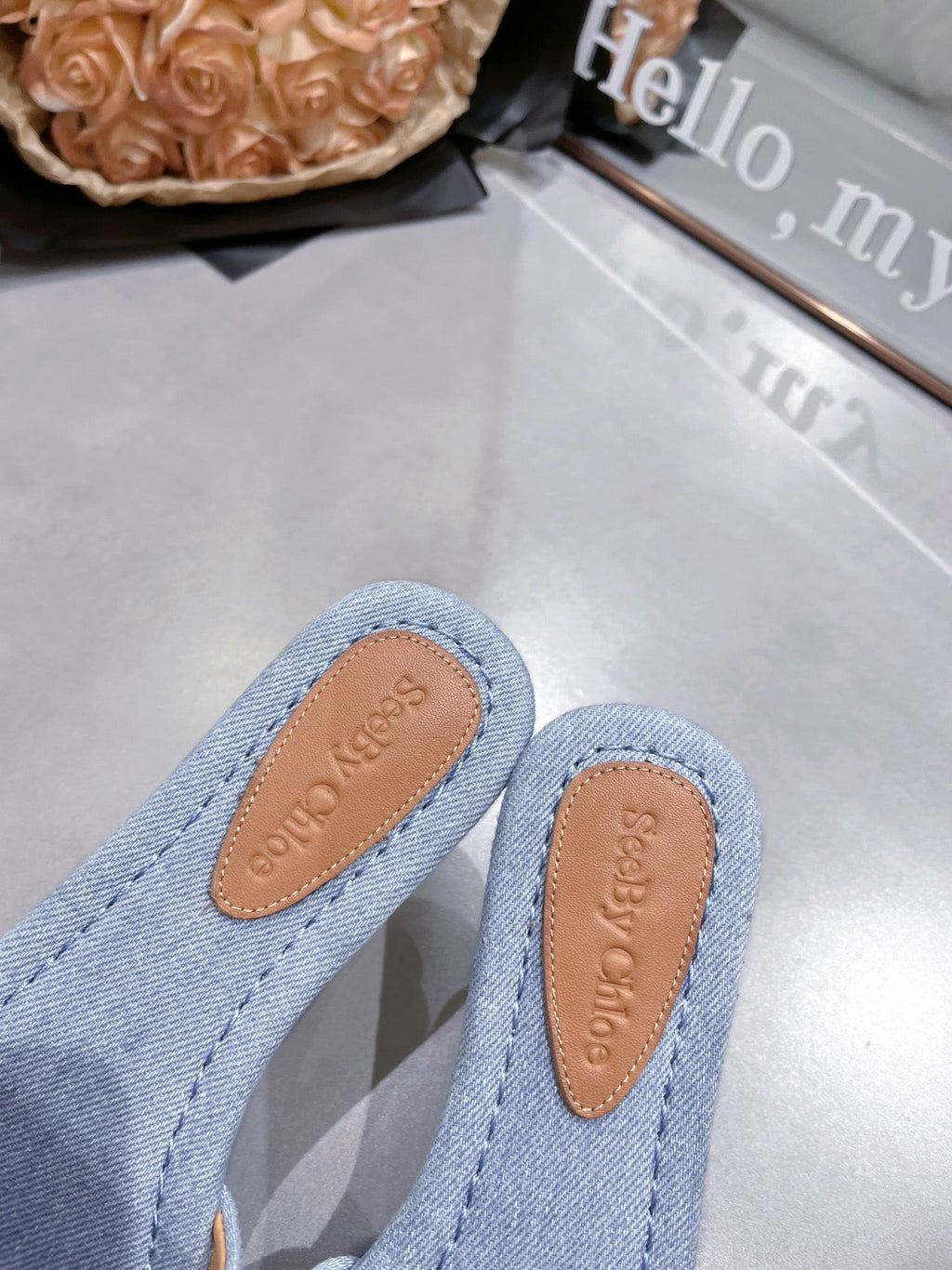CHLOÉ SLIDE MULE IN LIGHT BLUE DENIM AND BROWN CALFSKIN GOLD HARDWARE