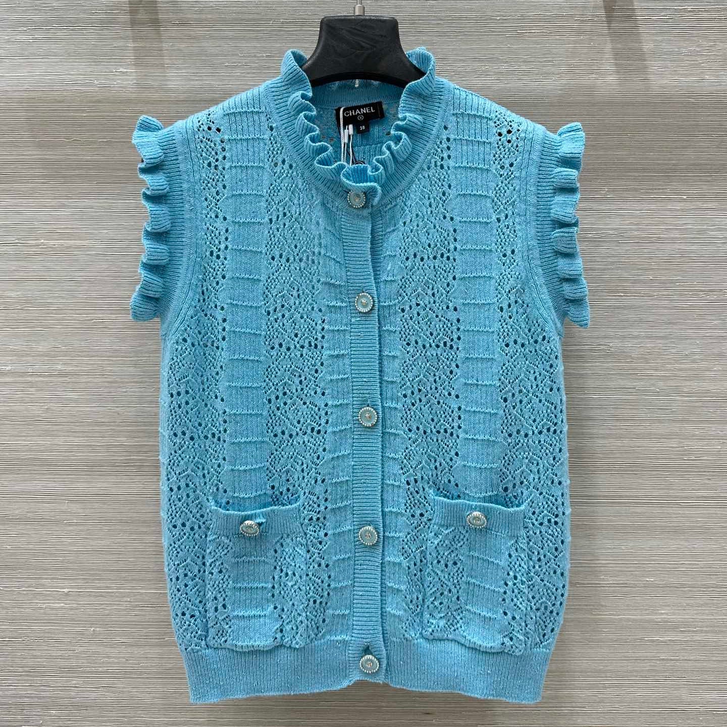 CHANEL SLEEVELESS TOP STYLE 73