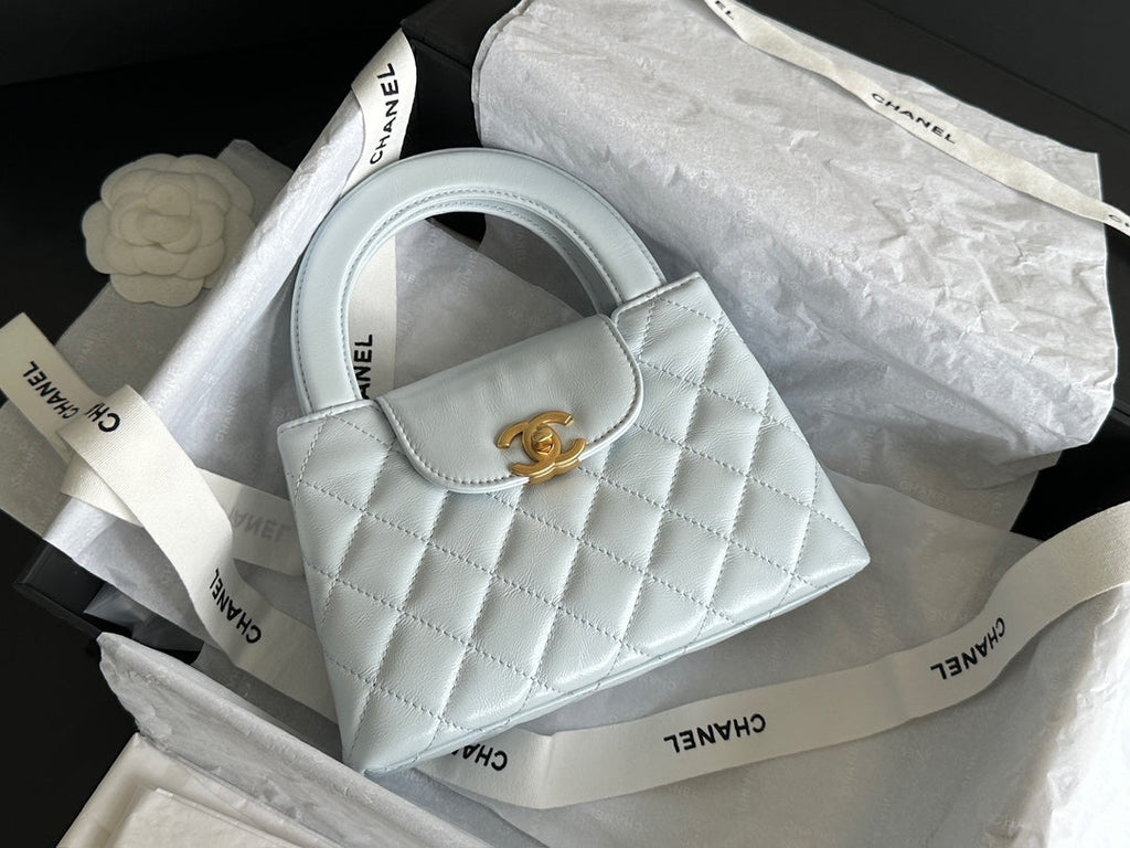 CHANEL  KELLY 25S 19 CM IN PASTEL MINT GREEN LAMBSKIN WITH GOLD HARDWARE