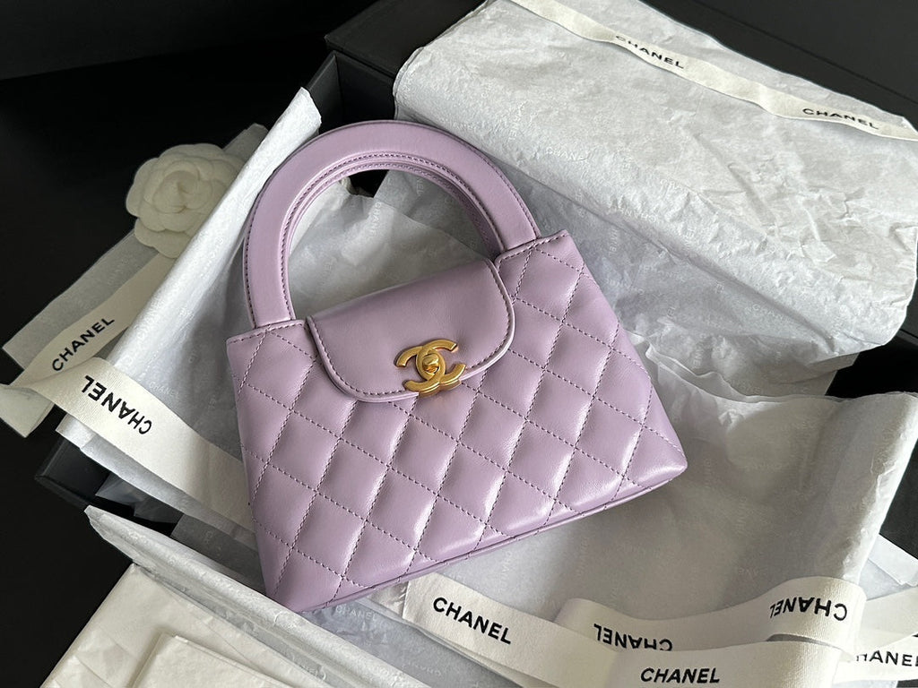 CHANEL  KELLY 25S 19 CM IN PURPLE LAMBSKIN WITH GOLD HARDWARE