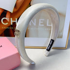 THICK HEADBAND IN WHITE SILK GOLD LOGO 241200