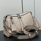 hand it all pm 29cm beige mahina calfskin