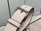 hand it all pm 29cm beige mahina calfskin