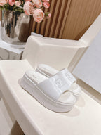 BLOCK SLIDE WITH TRIOMPHE IN WHITE SMOOTH LAMBSKIN