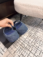 THICK-SOLED THONG SLIPPERS IN NAVY BLUE DENIM
