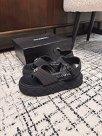 THICK-SOLED THONG SANDAL IN BLACK DENIM