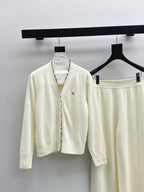 BURBERRY 25S CARDIGAN AND STRAIGHT-LEG PANTS SET 096