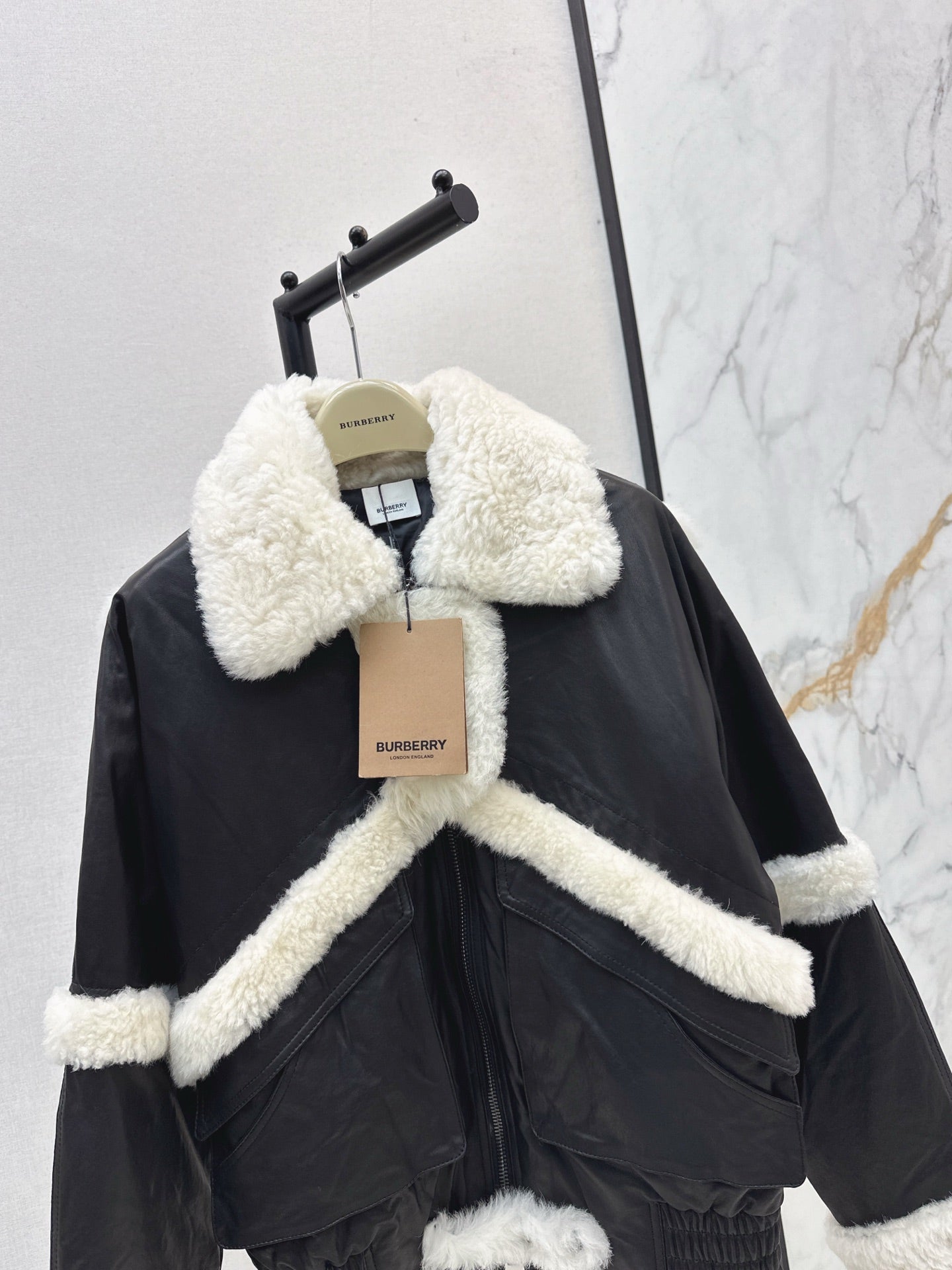 BURBERRY 25S BOMBER JACKET 069