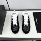 SPORTS SHOES IN GLOSSY BLACK CALFSKIN