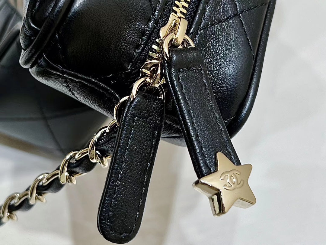 CC STAR CROSSBODY BAG 22 IN BLACK CALFSKIN GOLD HARDWARE