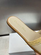 DIOR 25S D-LANE SLIDE LIGHT BEIGE CALFSKIN AND YELLOW BRAIDED RAFFIA