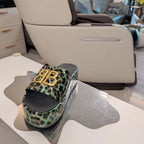 RISE SANDAL THICK-SOLED IN LIGHT GREEN LEOPARD PRINT CALFSKIN