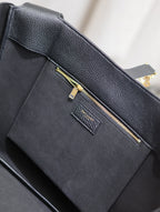 LE 5 À 7 BEA TOTE BAG 50 IN BLACK LAMBSKIN GOLD LOGO