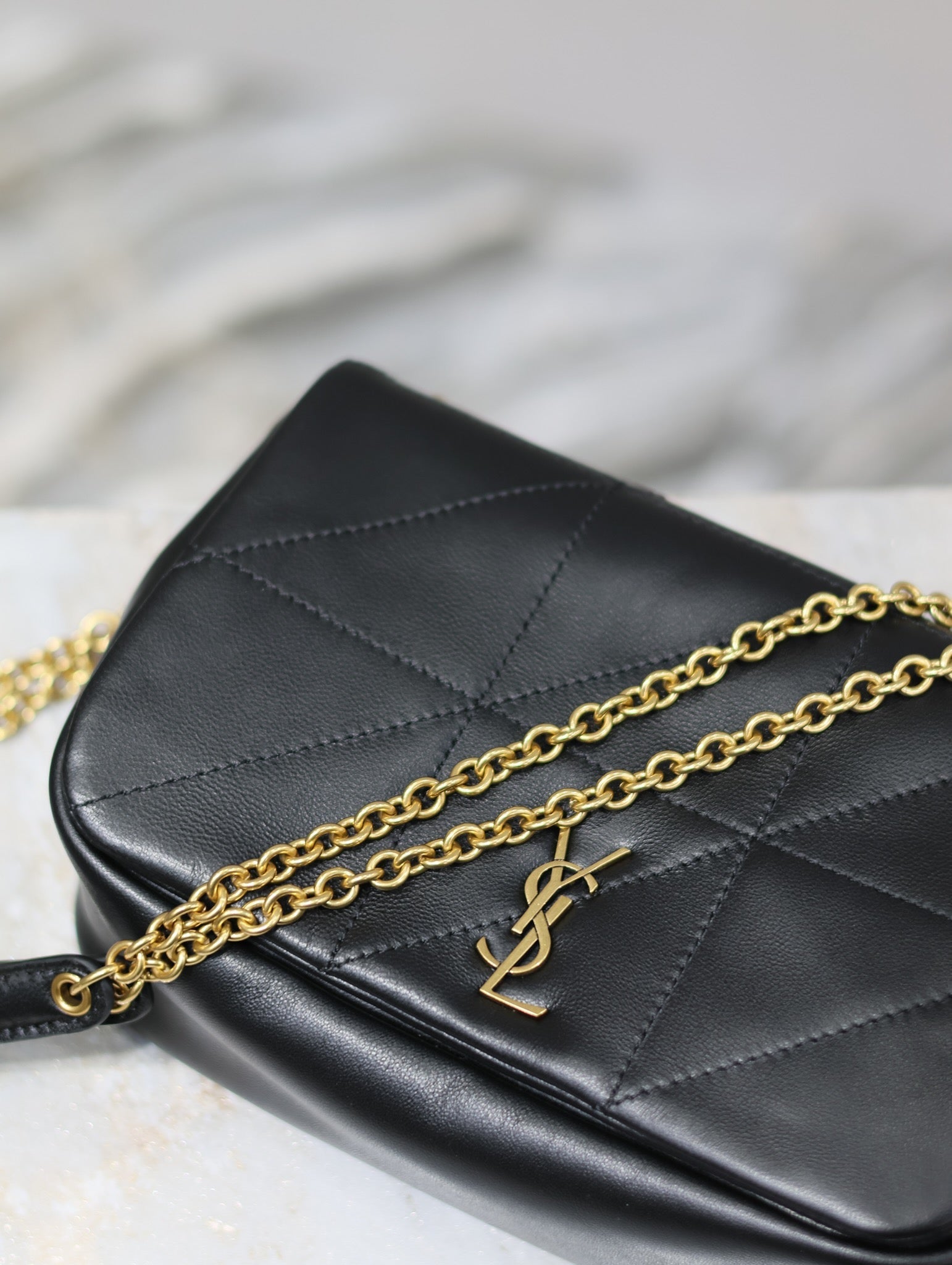 JAMIE 4.3 MINI BAG 20 IN BLACK LAMBSKIN GOLD HARDWARE