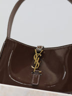 Le 5 a 7 19cm dark brown patent calfskin