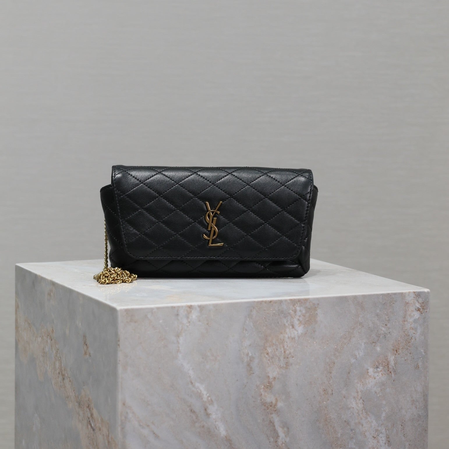Gaby Phone Bag 19cm Black Quilted Leather GHW