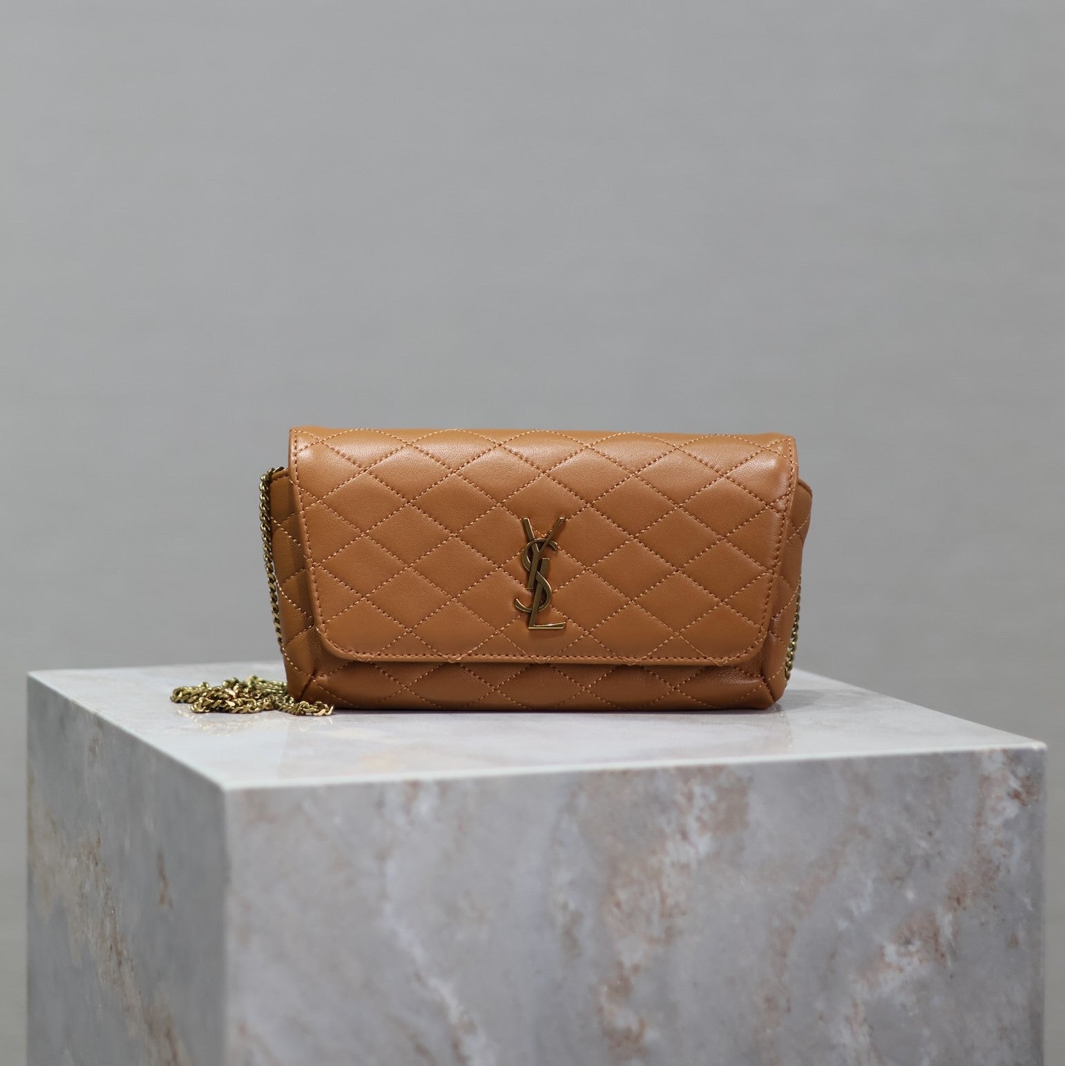 Gaby Phone Bag 19cm Light Brown Quilted Leather GHW