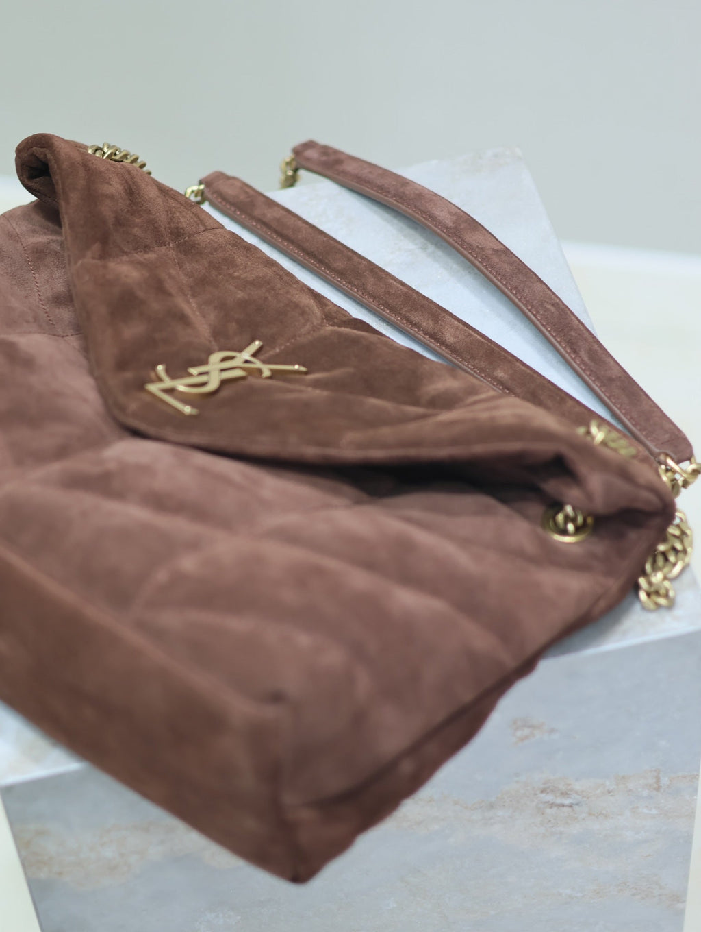 YSL 25S LOULOU PUFFER GM 35 IN DARK BROWN SUEDE GOLD HARDWARE