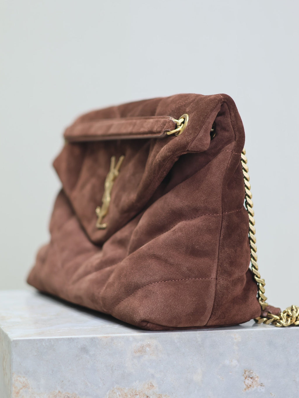 YSL 25S LOULOU PUFFER GM 35 IN DARK BROWN SUEDE GOLD HARDWARE