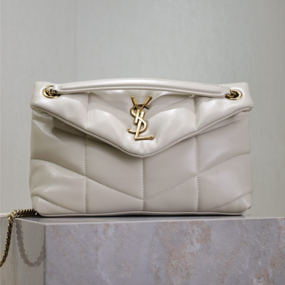 YSL 25S LOULOU PUFFER MM 29 IN BLANC  CALFSKIN GOLD HARDWARE