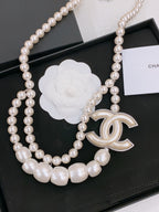 CHAIN BELT IN PEARL AND SILVER METAL