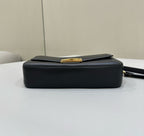 BAGUETTE 27 IN BLACK SMOOTH CALFSKIN GOLD HARDWARE
