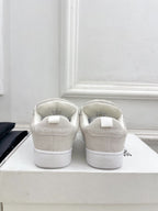 HUNTINGTON LOW LACE-UP SNEAKER IN PALE GRAY SUEDE AND MESH