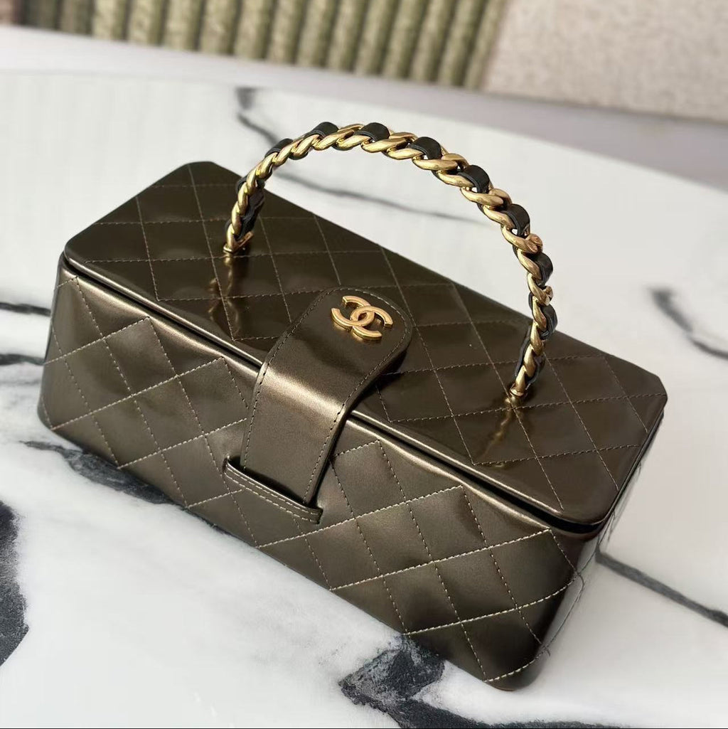 Chanel 2025 Vanity Bag 22cm Olive Green Leather
