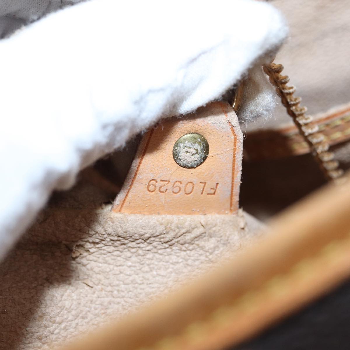 LO-LV bags 6180