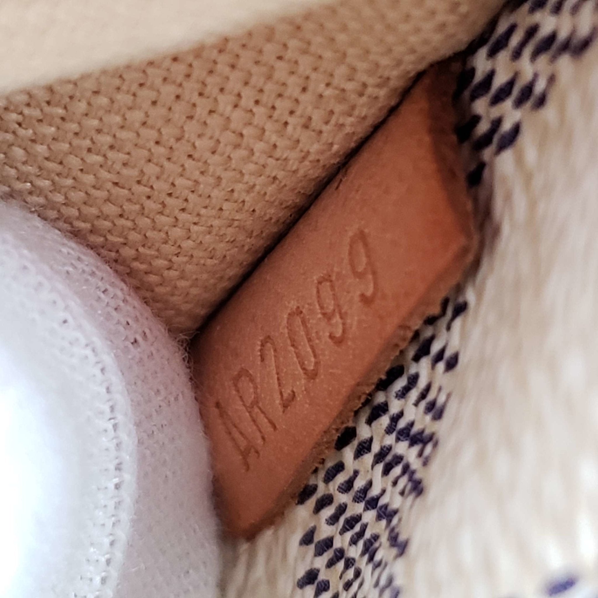 LO-LV bags 6654