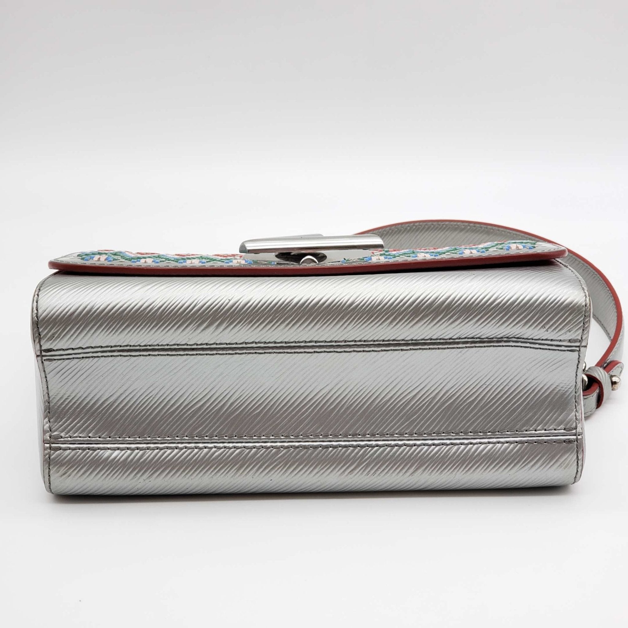 LO-LV bags 2629