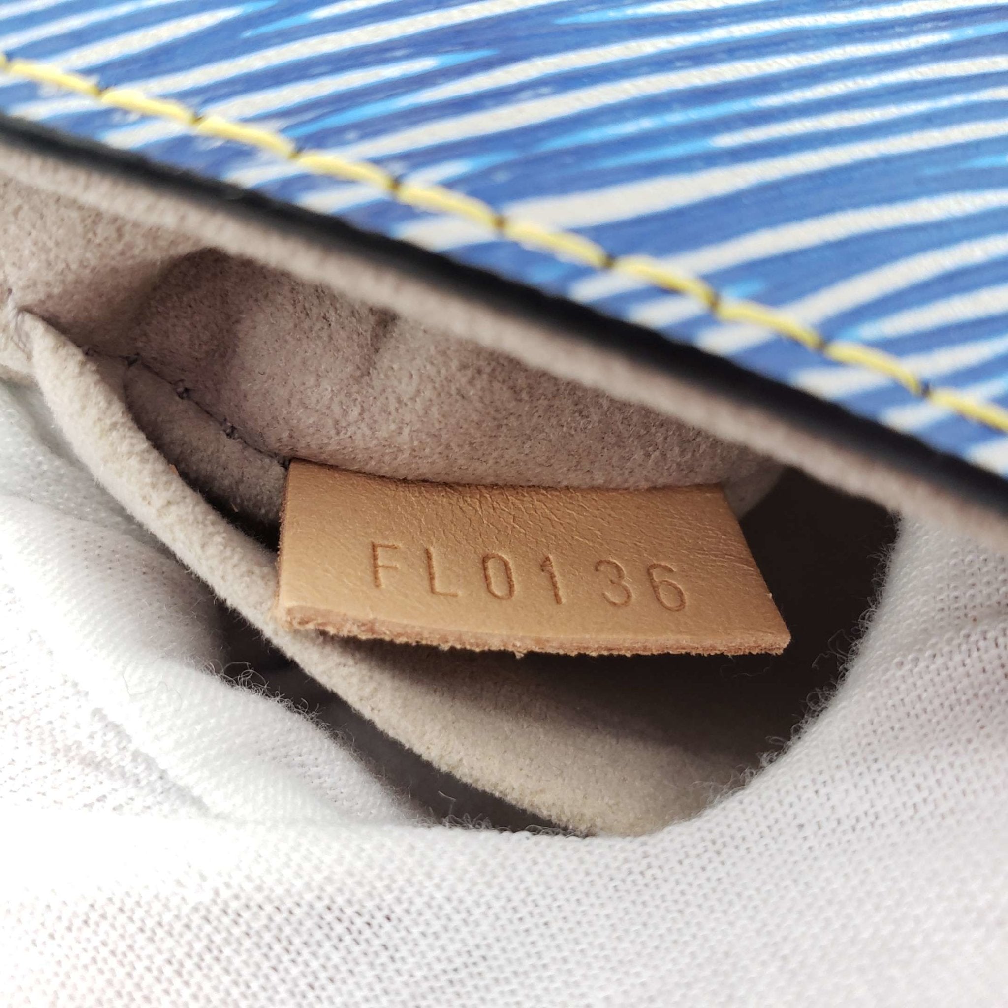 LO-LV bags 2632