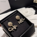 LETTERS CRYSTALS EARRINGS IN METAL GOLD WITH PEARLS