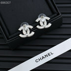 STUD EARRINGS IN SILVER METAL PEARLY WHITE AND CRYSTAL