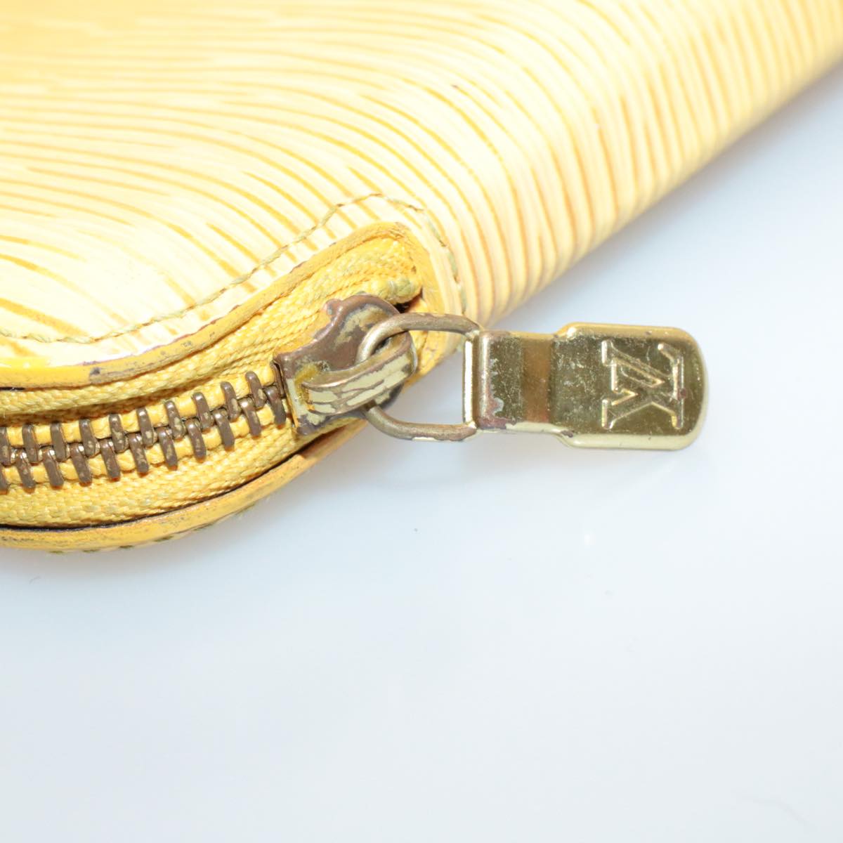 LO-LV bags 2315