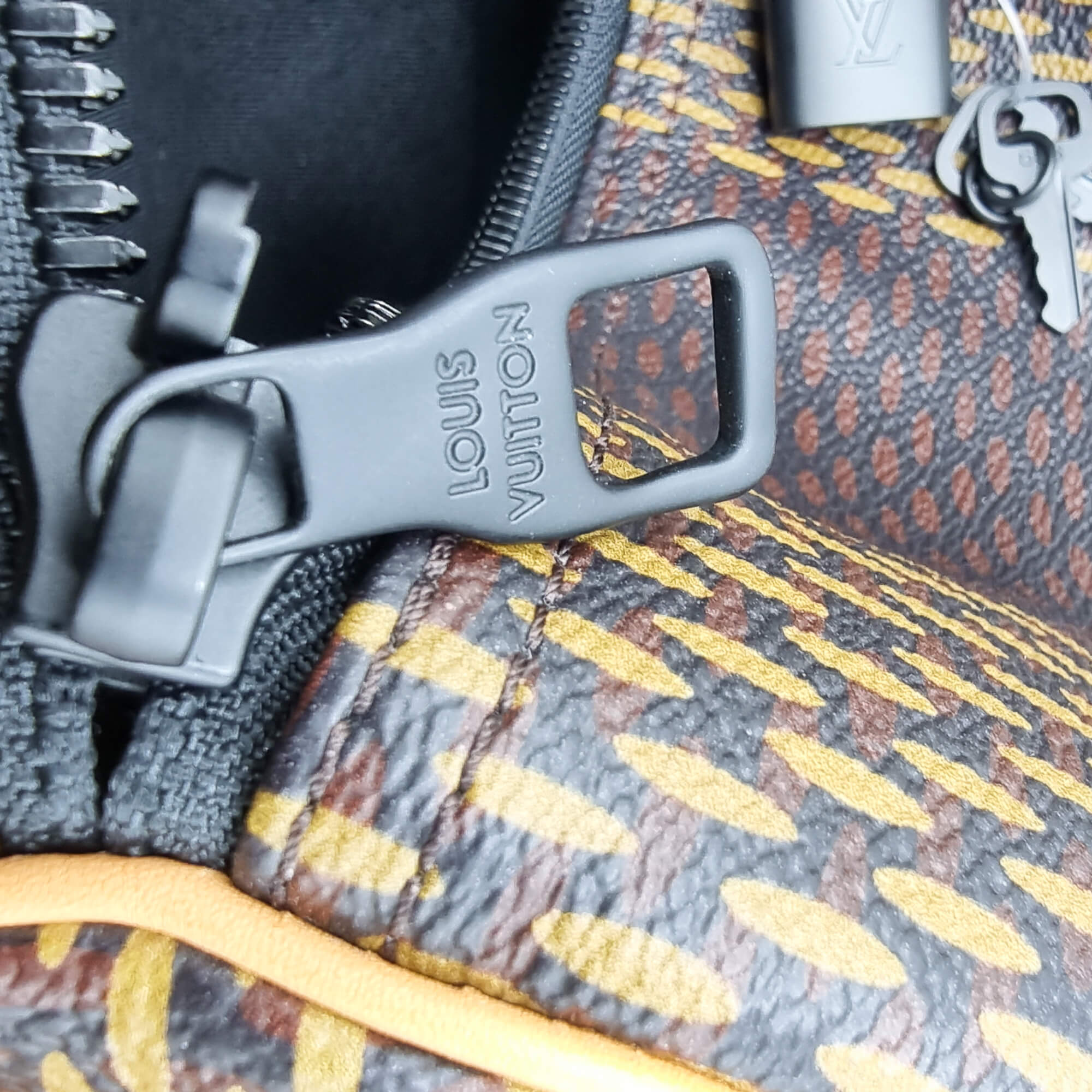 LO-LV bags 2982