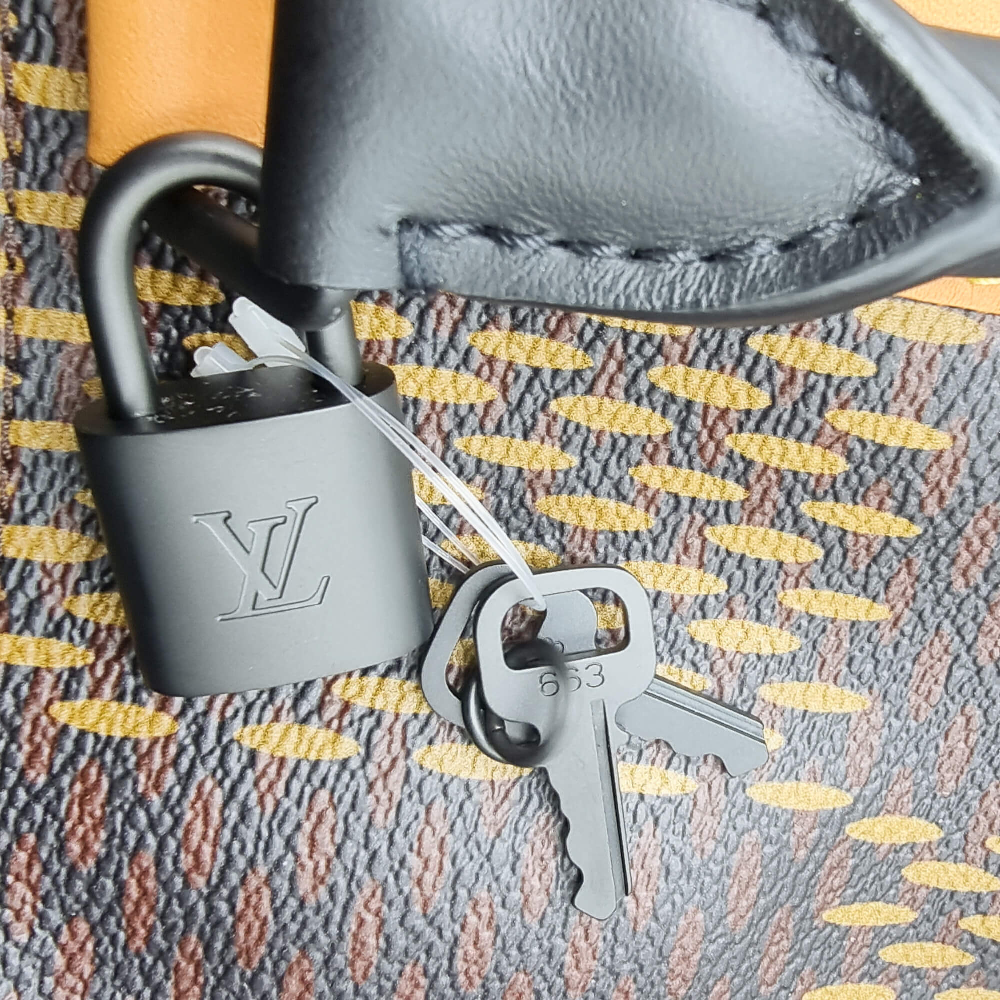 LO-LV bags 2982