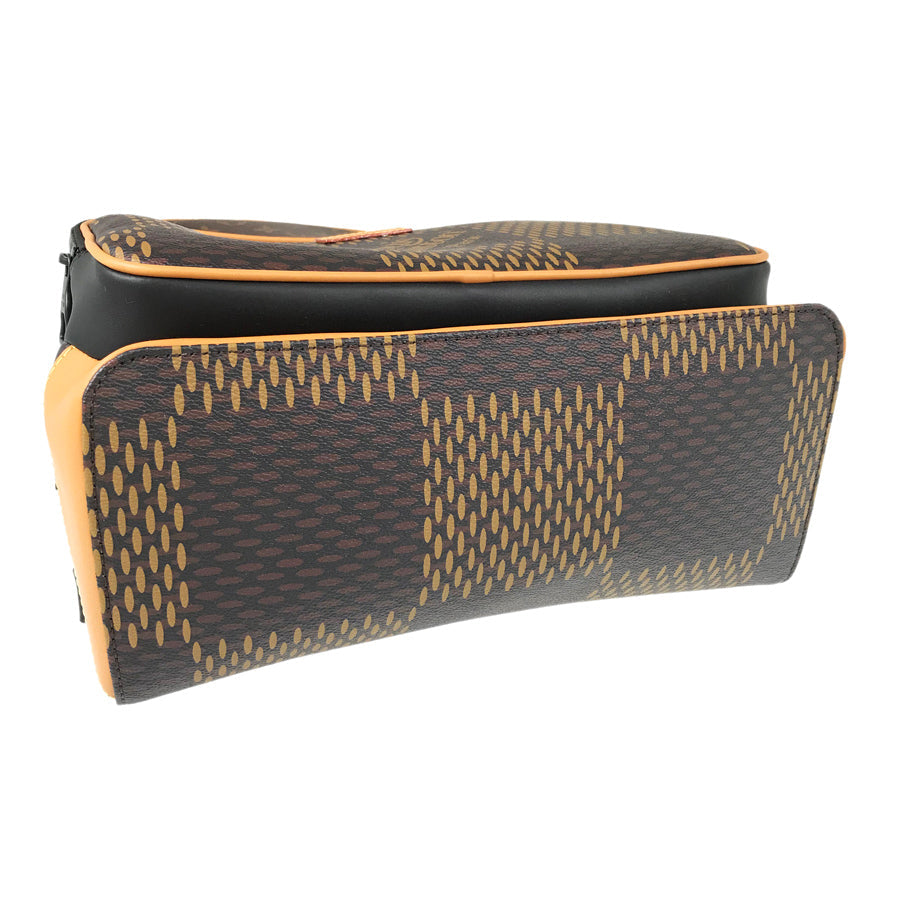 LO-LV bags 5700
