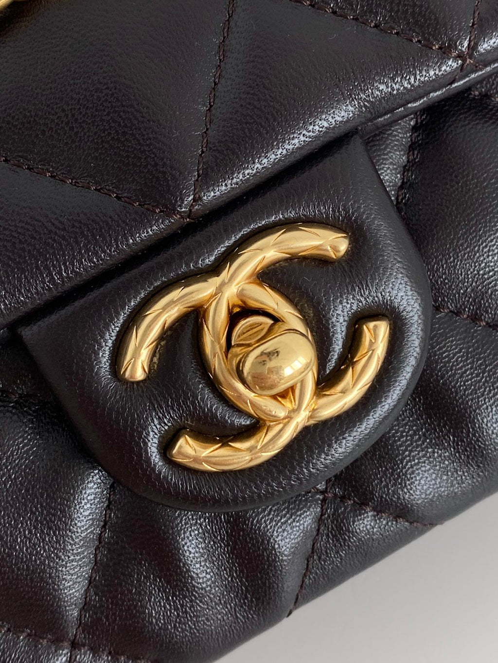 CHL - Small Flap Bag Black For Women Bags 8.7in/22LO