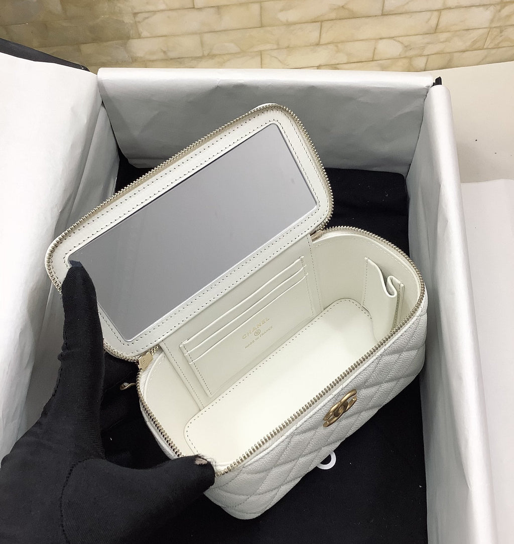 CHL - Small Vanity Case White For Women Bags 5.9in/15LO