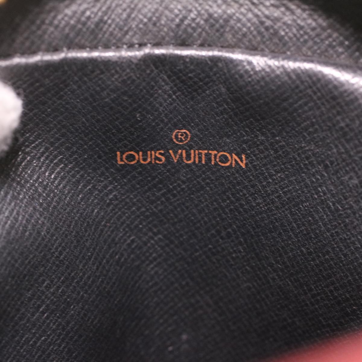 LO-LV bags 2480