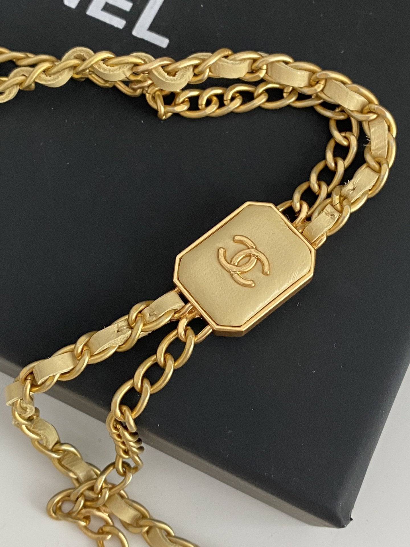 CHL - Small Vanity With Chain Yellow For Women Bags 4.3in/11LO