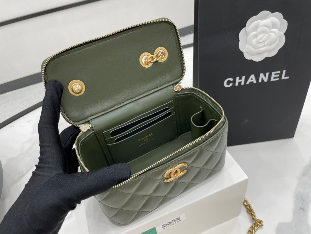 CHL - Small Vanity Case Emerald Green For Women Bags 5.9in/15LO