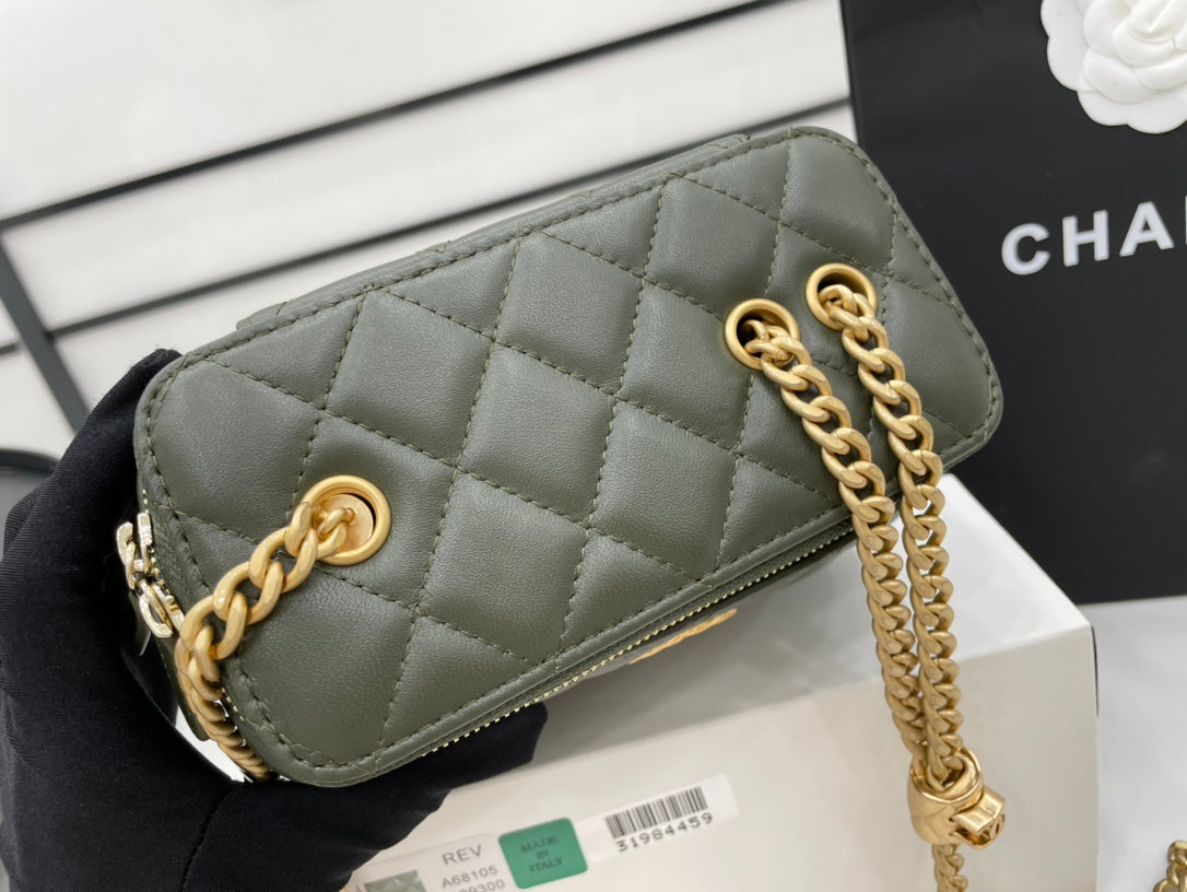 CHL - Small Vanity Case Emerald Green For Women Bags 5.9in/15LO