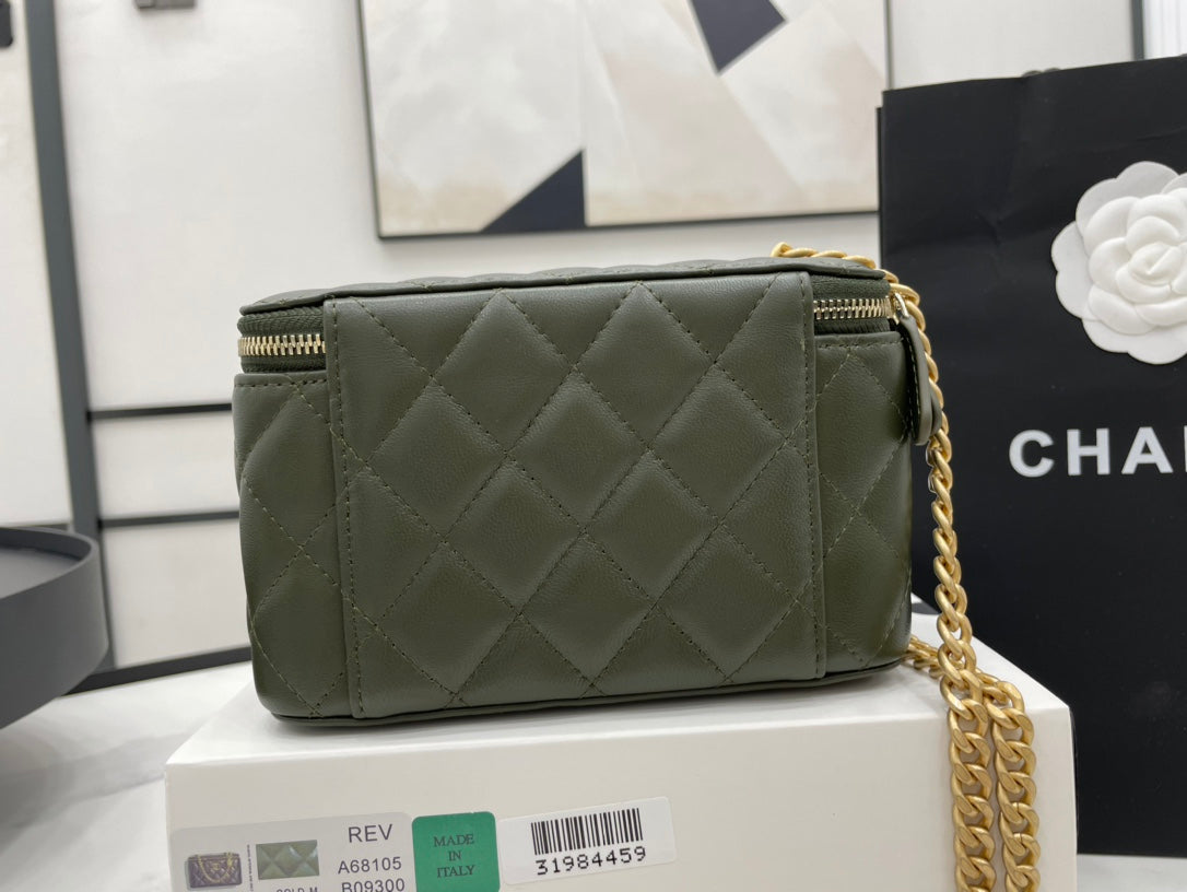 CHL - Small Vanity Case Emerald Green For Women Bags 5.9in/15LO